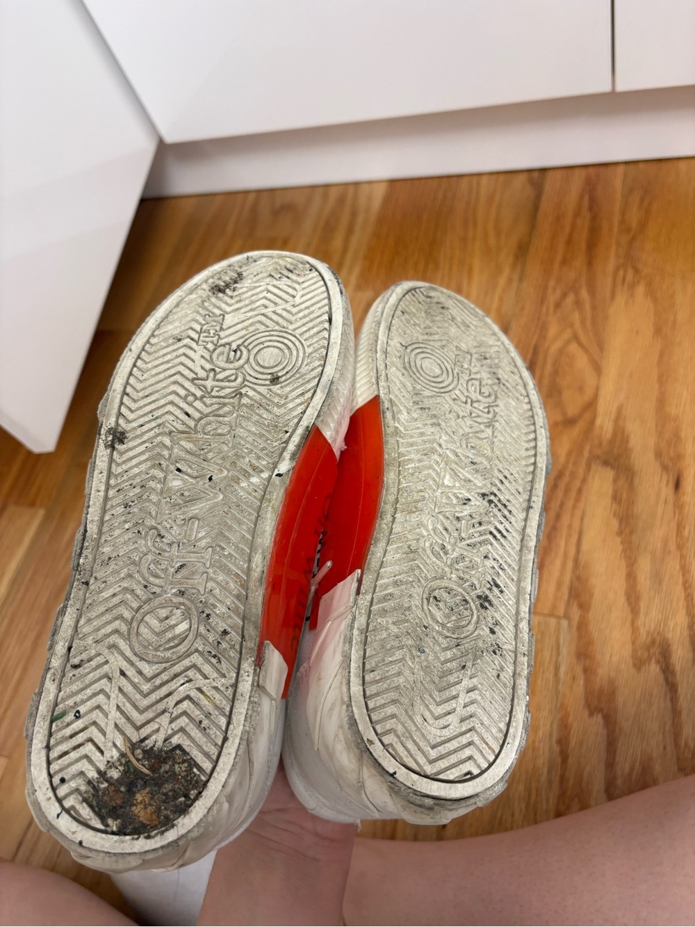 Off-White Canvas Low-Top Sneakers with Black Logo Detail - Picture 5 of 5